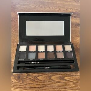 CARGO COSMETICS The Essentials Eye Shadow Palette